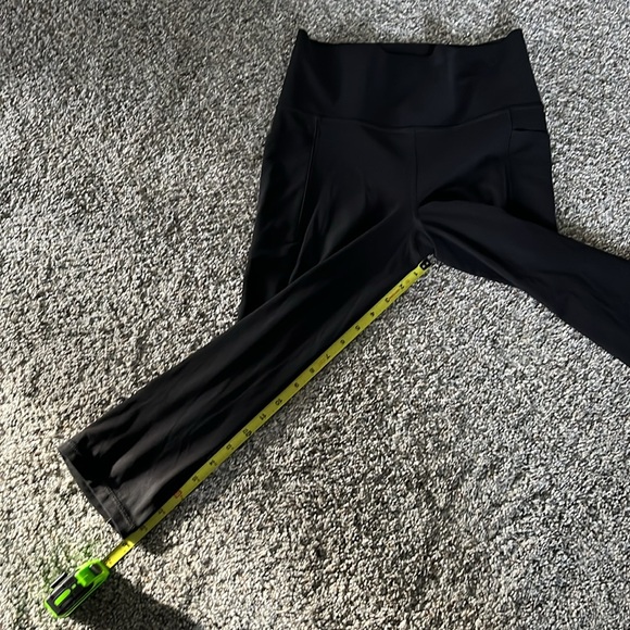 2 Athleta Salutation Stash Powervita - Picture 3 of 15